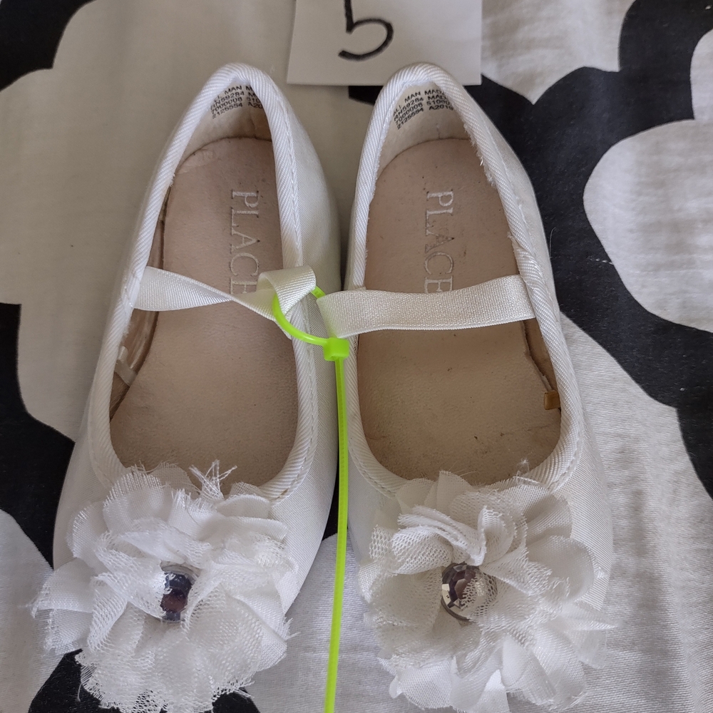 Place White Floral Kids Dress Shoes